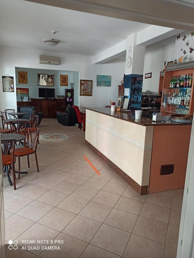 בלריה-איגאה מרינה Hotel Danubio מראה חיצוני תמונה